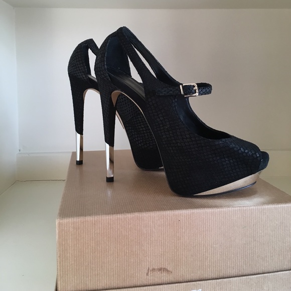 Black Boutique 9 open toe platform heels - Picture 1 of 7