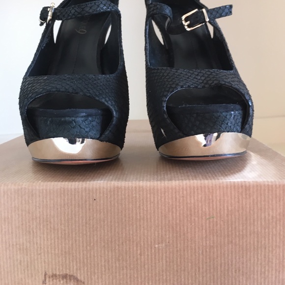 Black Boutique 9 open toe platform heels - Picture 6 of 7