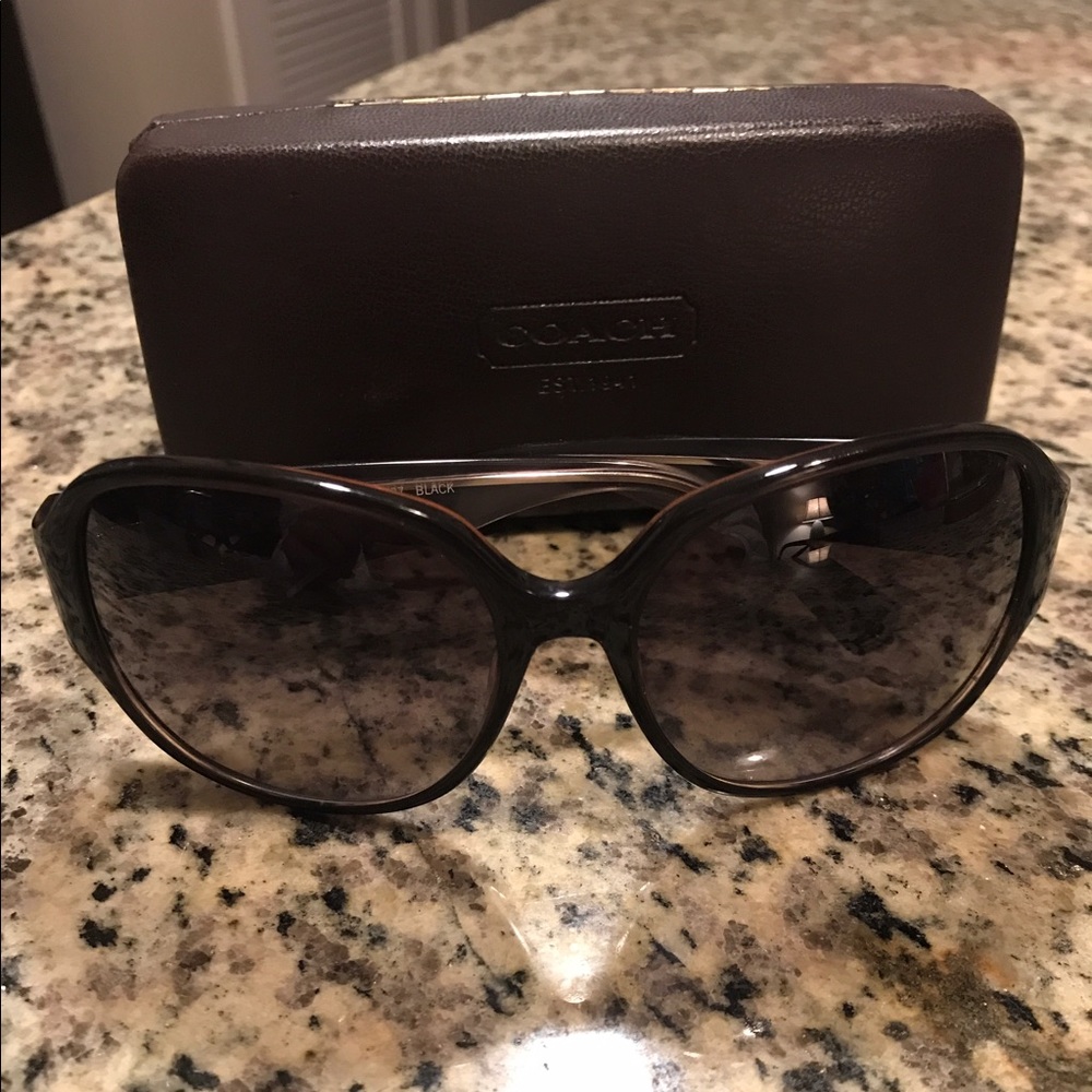 COACH Heart Detail Sunglasses