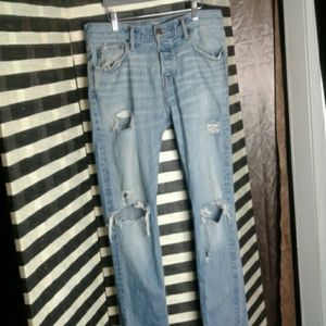 Abercrombie distressed 2$ if BUNDLED with 3ITEMS