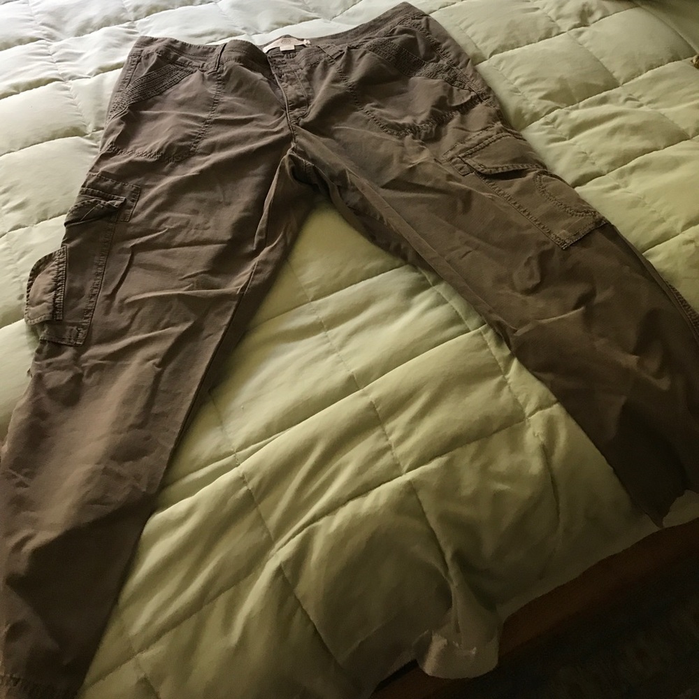Brownish khaki cargo Chino capris