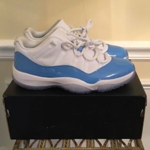Air Jordan 11 Low Columbia