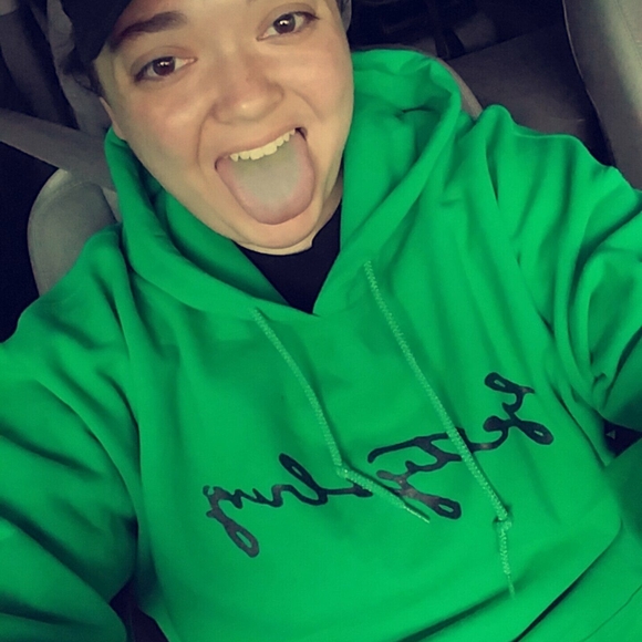 Meet your Posher, Alex - Picture 1 of 1