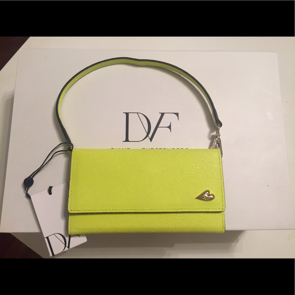 DVF iPhone 6 flip wallet accessory