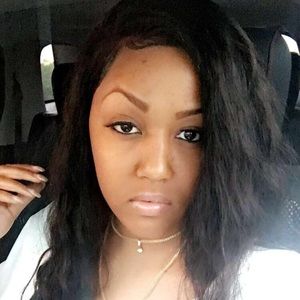 Meet your Posher, Rochelle