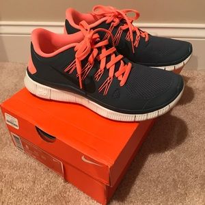 Women Nike Free Sneakers