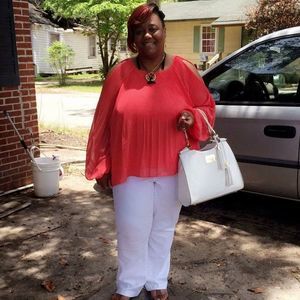 Meet your Posher, Lukeesha