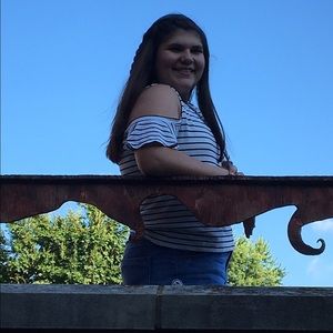 Meet your Posher, Chloe