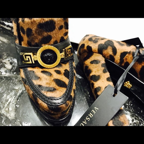 100% authentic Versace Loafer heels - Picture 2 of 6