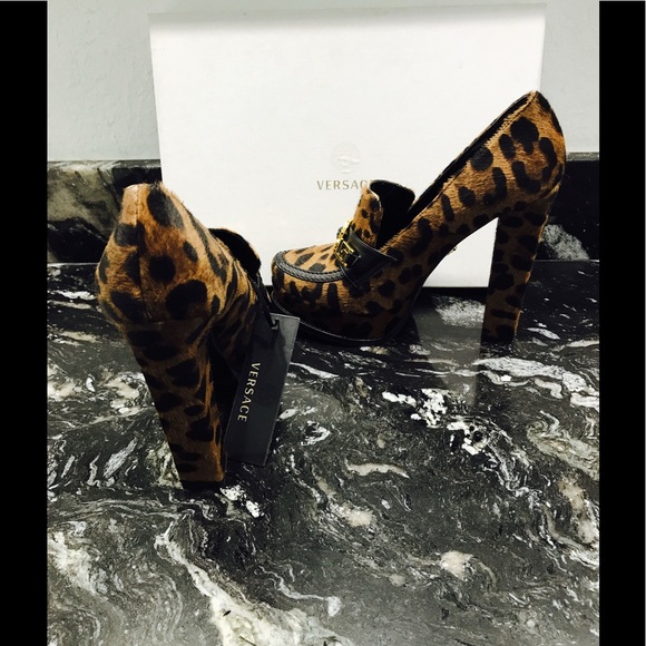 100% authentic Versace Loafer heels - Picture 4 of 6