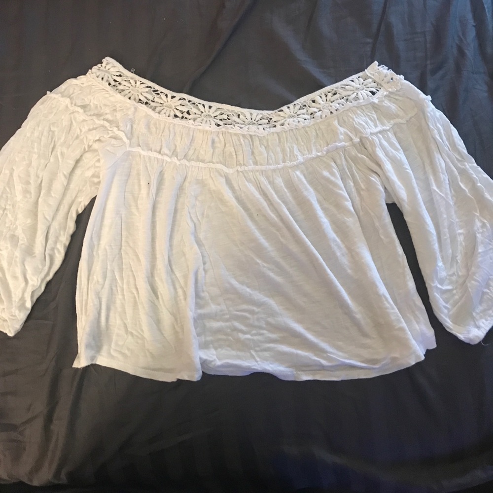 White daisy laced crop top