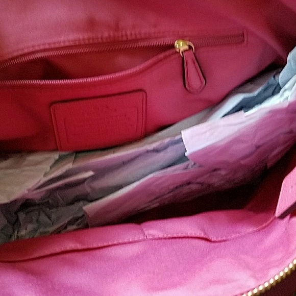 Coach pink purse - Picture 7 of 7