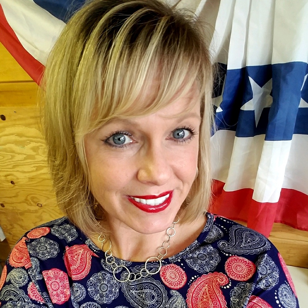 Meet your Posher, Valarie