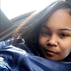 Meet your Posher, Shakia