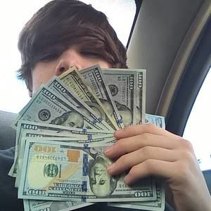 Meet your Posher, Jonathan