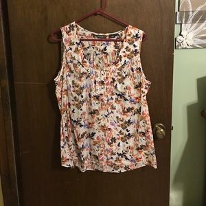 👀Sleeveless Eddie Bauer Blouse 👀
