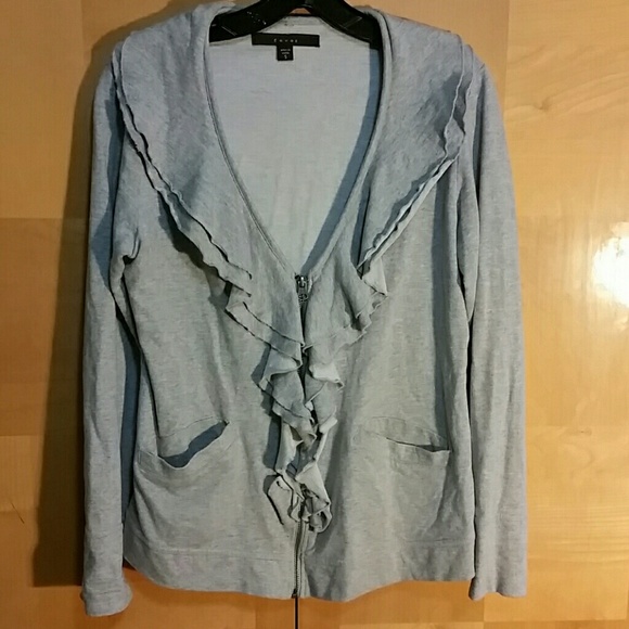 Super cute jacket with ruffled front - Picture 1 of 3