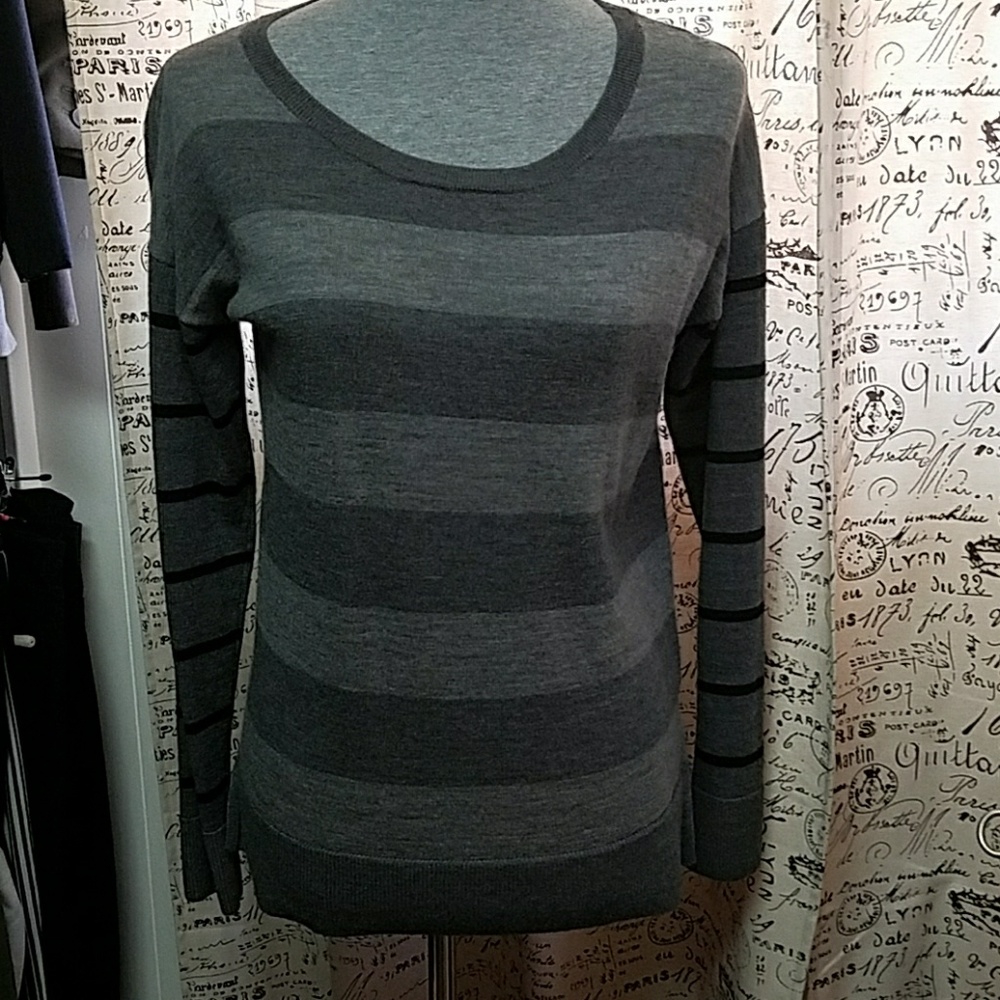 Stripe grey sweater