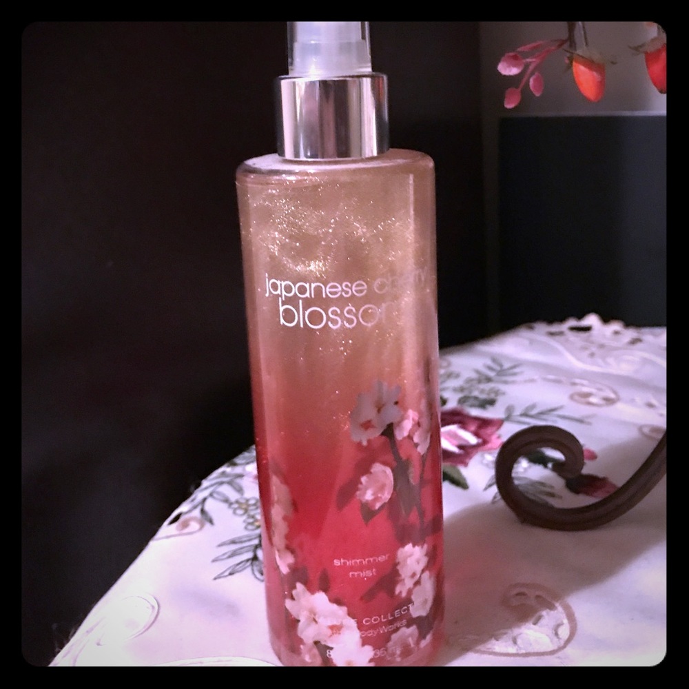 Japanese Cherry Blossom Shimmer Mist