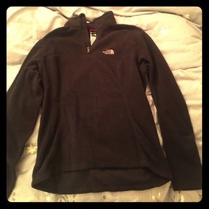Lightweight North face pull over