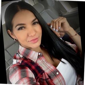 Meet your Posher, Nidia