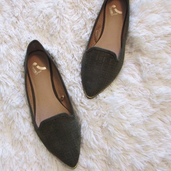 Report Shoes - Olive green perforated suede pointed flats