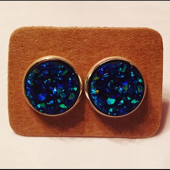 ‼️LAST PAIR‼️ Deep Blue Druzy Earrings - Picture 2 of 3
