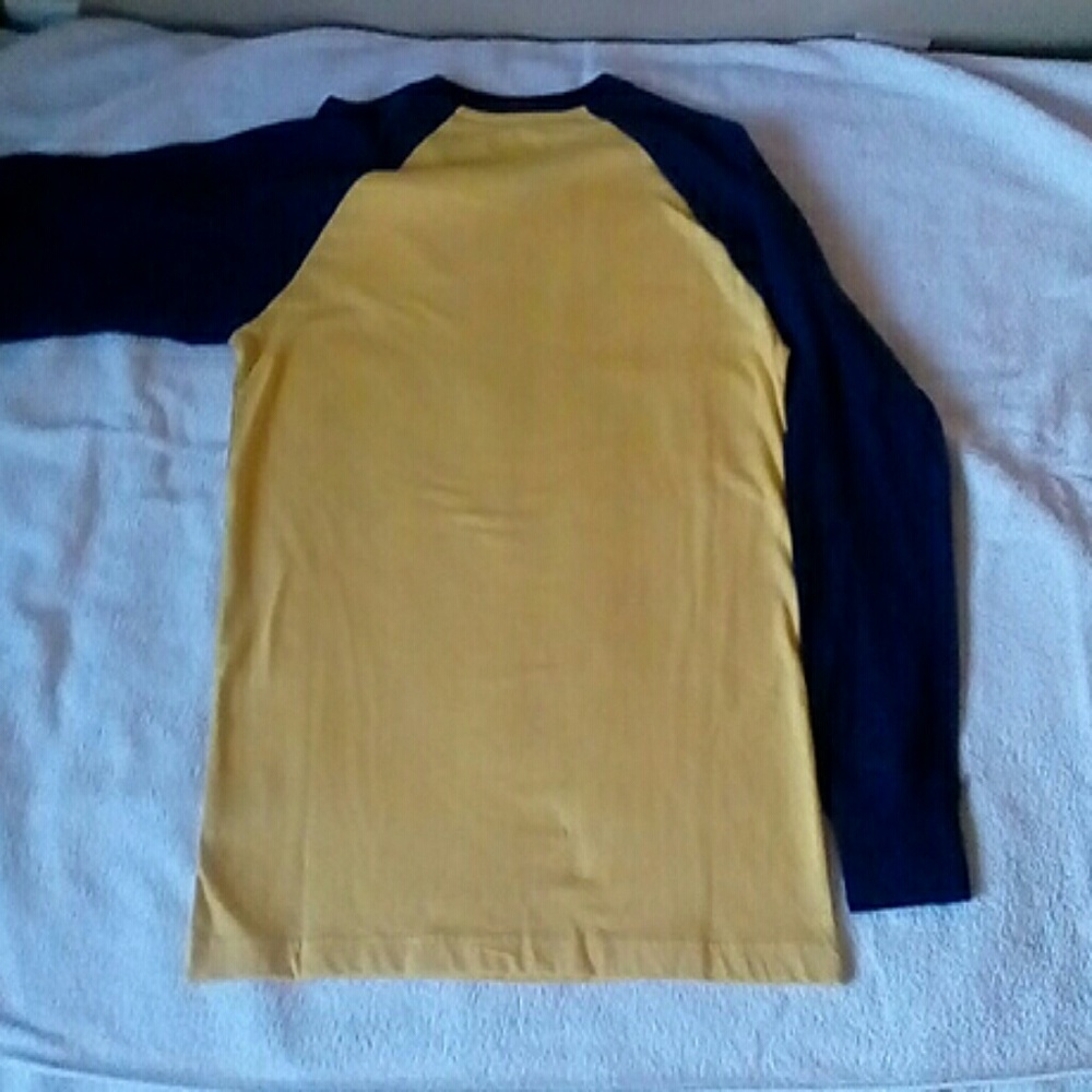 Shirt - Picture 2 of 2