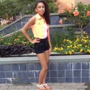 Crop Colored denim Vest