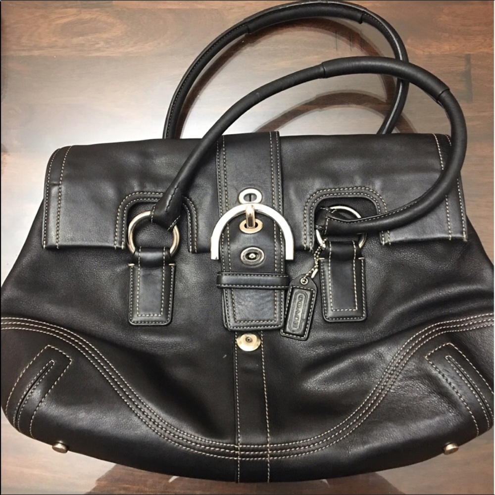 💥Authentic Coach Black Medium Purse💥