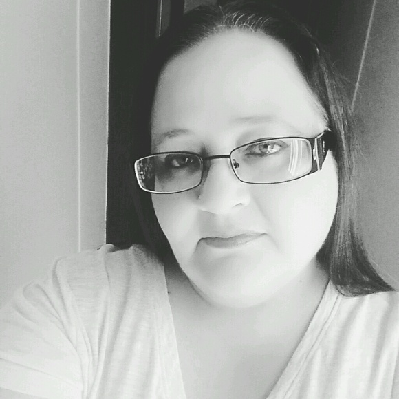 Meet your Posher, Tamara - Picture 1 of 1