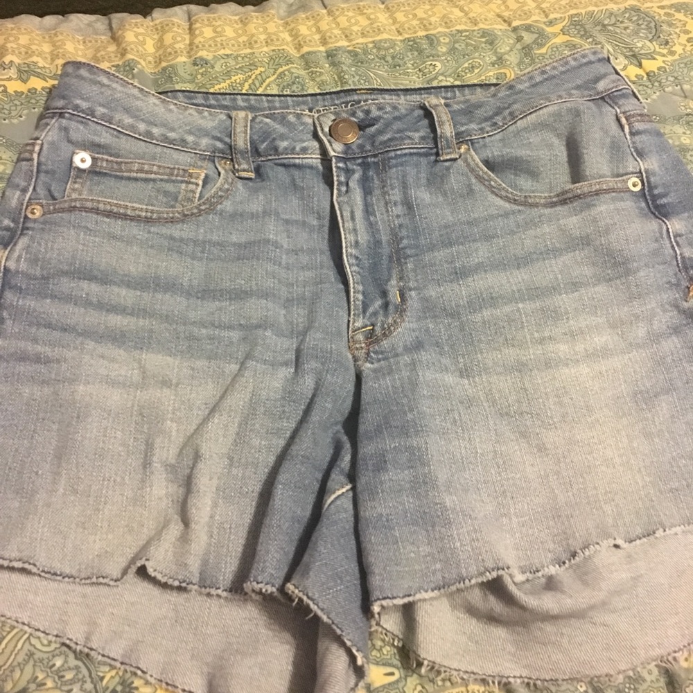 American Eagle Light Wash Denim Shorts