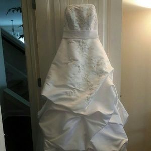 Wedding dress