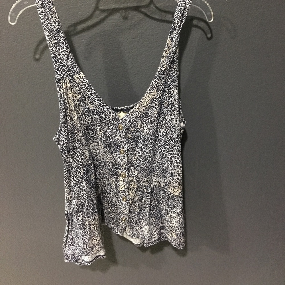 Tank with floral pattern