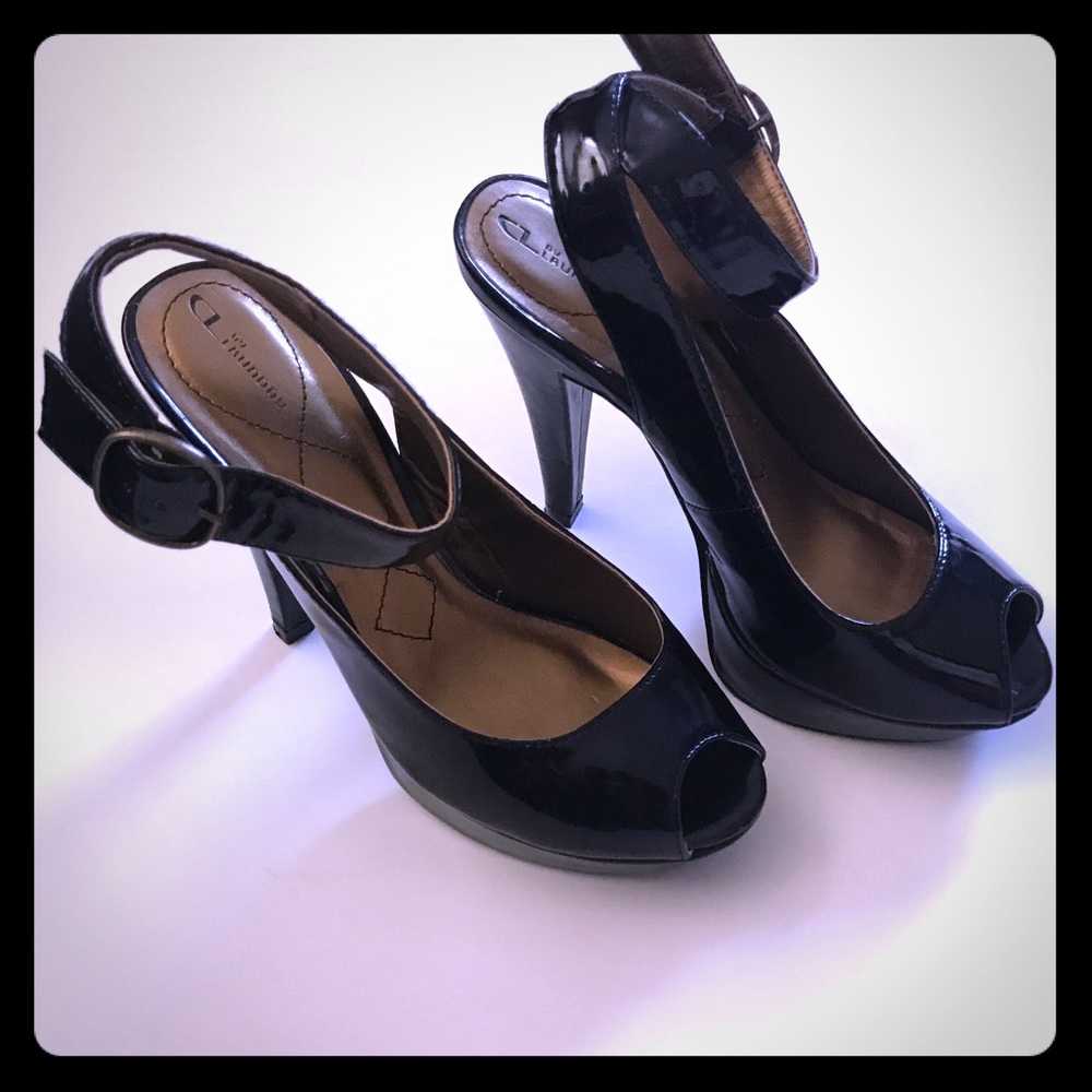 Chinese Laundry platform pumps 6 1/2