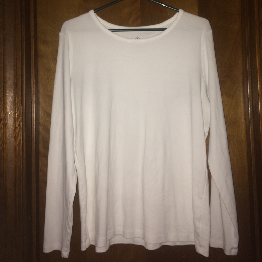 Long sleeve 100% cotton.