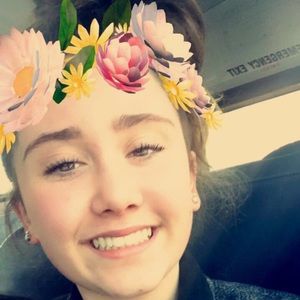 Meet your Posher, Alyssa