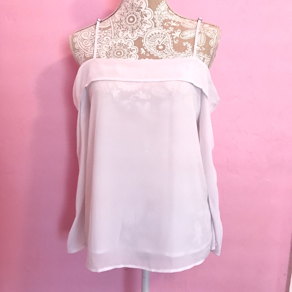 White Cold-Shoulder Top 🌬