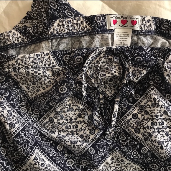 Pretty patterned navy romper - Picture 5 of 5