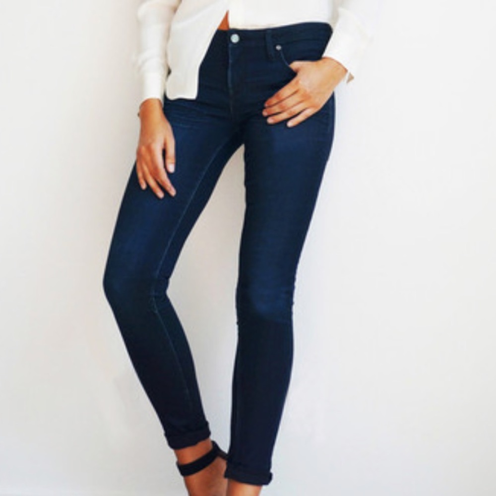 Stretchy Skinny Mid Rise