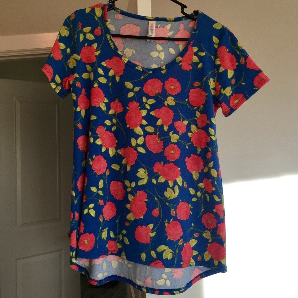 LuLaRoe Classic Tee Floral Print size XS