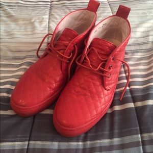 Del Toro size 11 Red Leather Quilted Chukkas
