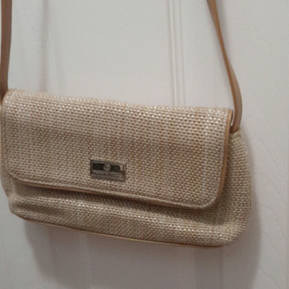 Tan tweed mini had bag by Frankie & Johnnie - Picture 2 of 5