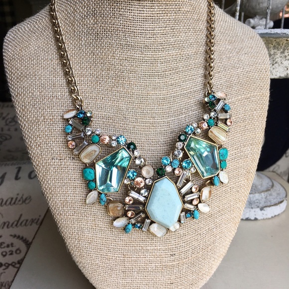 Chloe + Isabel Jewelry - Chloe + Isabel aquamarina statement necklace