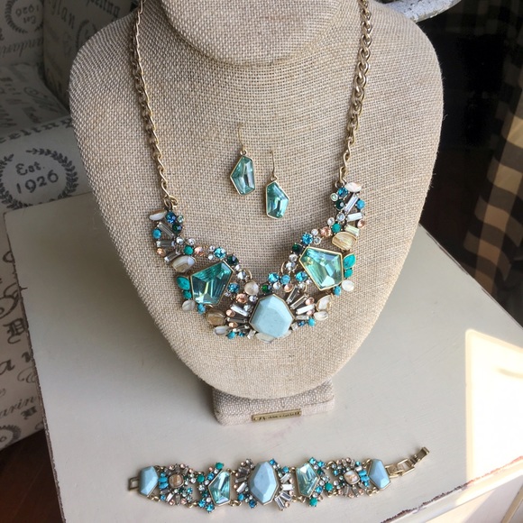 Chloe + Isabel aquamarina statement necklace - Picture 3 of 4