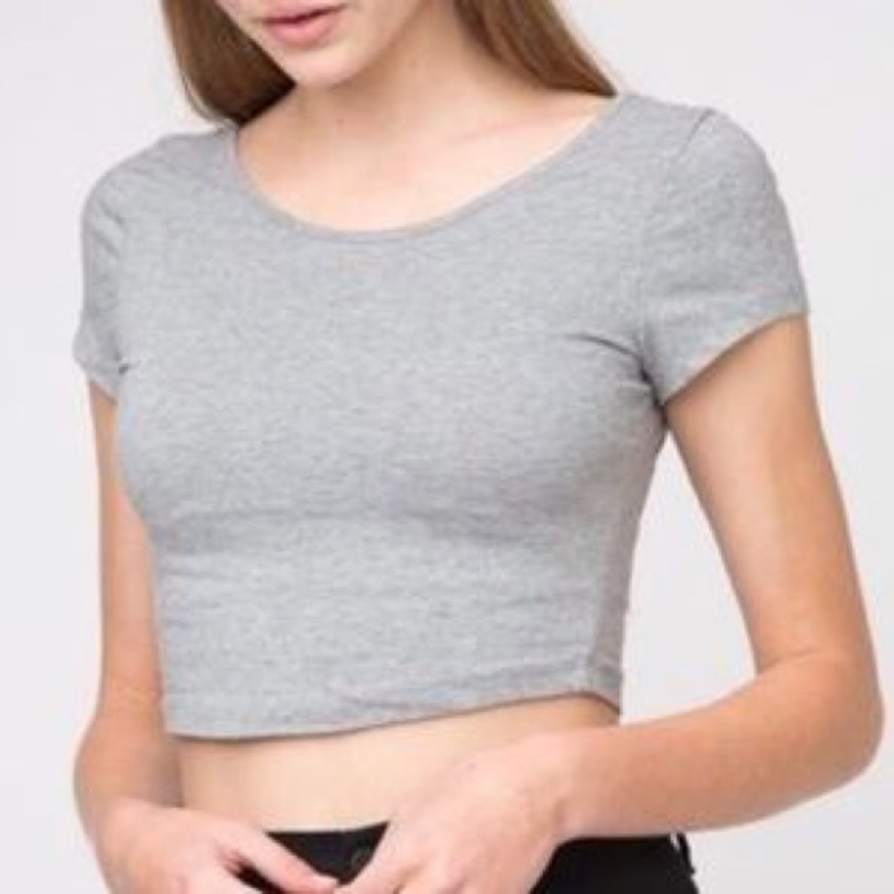 brandy melville gray crop top!