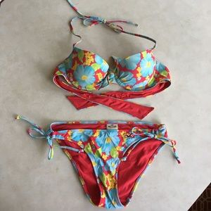 Floral Hollister bathing suit set