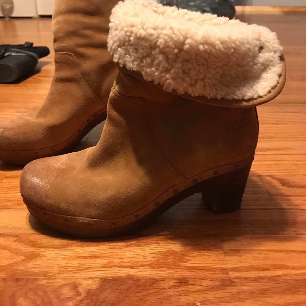 UGG clogs