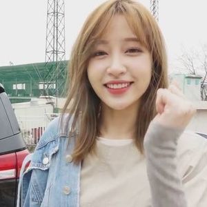 Meet your Posher, Eva