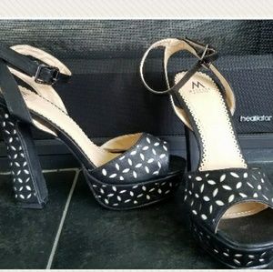 Black/white heels